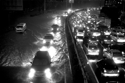 北京将制定奖惩机制激励出租司机雨天多出车