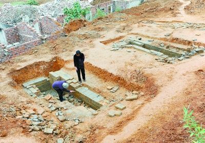 雙峰發現3座距今兩千年漢代古墓