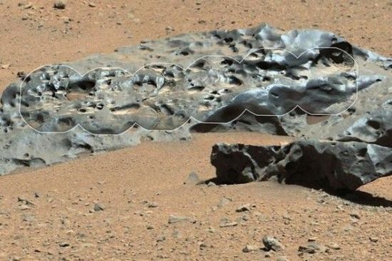 美国宇航局公布的好奇号拍摄的铁陨石照片（资料图片）