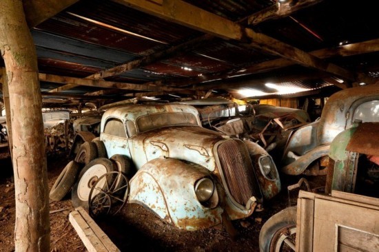 法國農場現數十輛古董車 價值逾千萬美元
