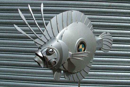 废弃金属再生出的艺术：艺术家用轮毂制动物雕塑