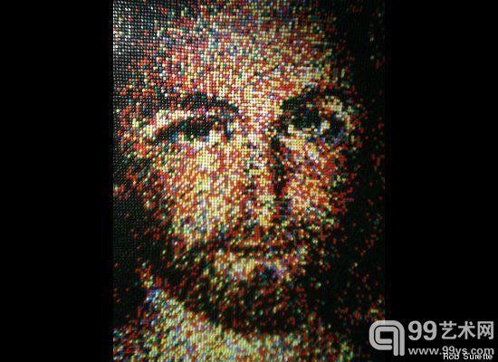 《图钉耶稣》（Push-Pin Jesus） Rob Surette创作 由24790图钉创作的耶稣像