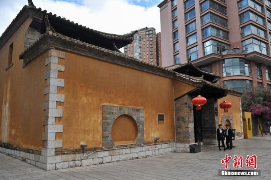 始建于1937年的省级文物保护单位“袁嘉谷旧居”已成为高档餐厅。