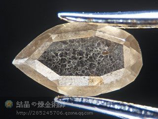CVD制造的5克拉钻石