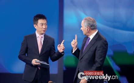 p82-1-蘇世民在節目錄製現場與主持人陳偉鴻互動《中國經濟週刊》記者 肖翊 攝