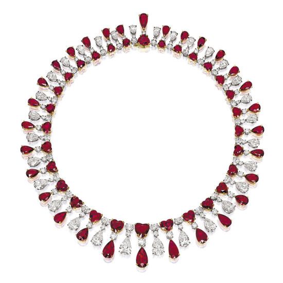 红宝石配钻石项链，James W. Currens为Fai Dee设计，2014年香港苏富比拍卖成交7740万港元