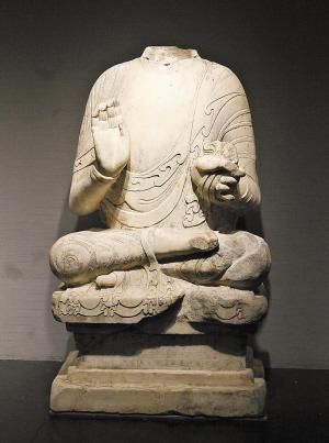 现存于省博物院的“赵郡王高叡造释迦牟尼佛像”。