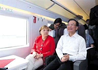 2012年9月1日，德國總理默克爾在溫家寶總理的陪同下，乘坐高鐵前往天津與中德企業家座談。