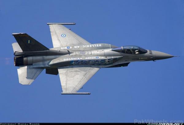 希腊银行取款限额 飞行员驾F16到土耳其取钱