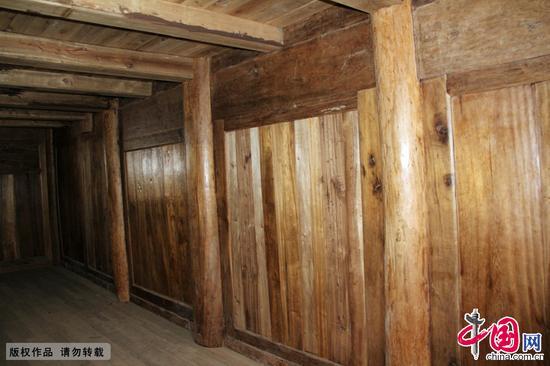湖北恩施林博園內金絲楠木民居內的木料。（7月14日攝） 中國網圖片庫謝順攝影