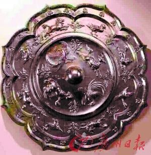 藏家冯毅从日本藏家手中获得的唐代“海兽葡萄镜”。