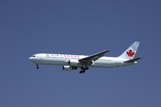 加航上海飞往多伦多航班紧急降落21名乘客受伤