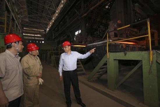 李克强总理5月23日下午考察武汉钢铁(集团)公司。