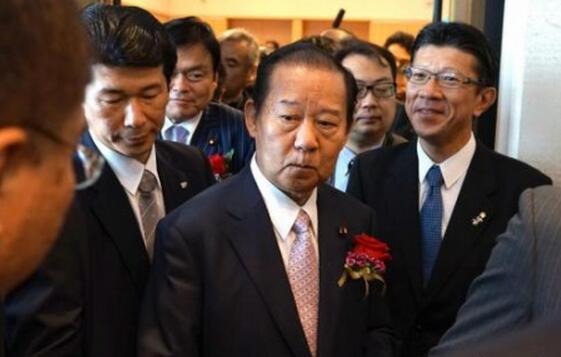 日本自民党“二把手”提示特朗普“名流点”