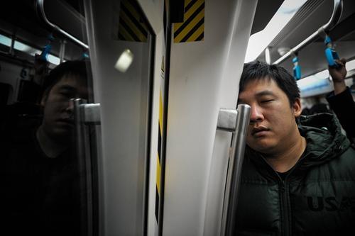 夫妻乘高铁往返北京廊坊通勤每月成本2600元低于租房价