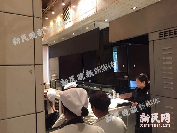 图说：网红面包店Farine被上海市场监管局调查 新民晚报新民网记者萧君玮现场摄