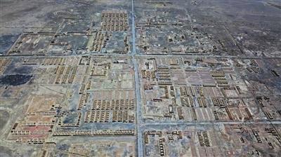 中国石油小镇“枯竭”成废墟：从十几万人口变回“无人区”