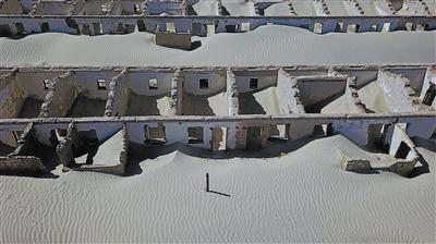 中国石油小镇“枯竭”成废墟：从十几万人口变回“无人区”