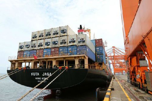 出海记|港媒:中远海控与新加坡太平船务签船舶
