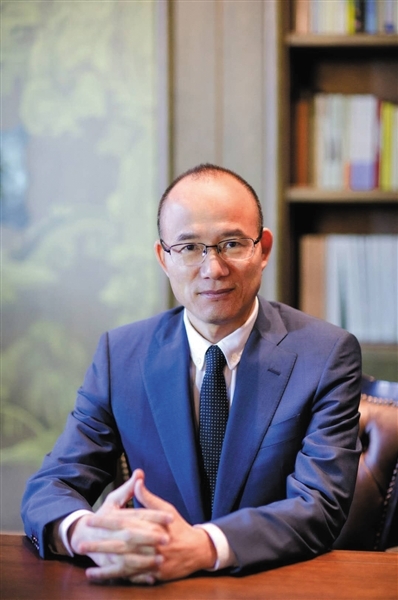 郭广昌 复星国际董事长。复星于1992年在上海成立，产业版图横跨健康、旅游、金融保险等多个领域。受访者供图