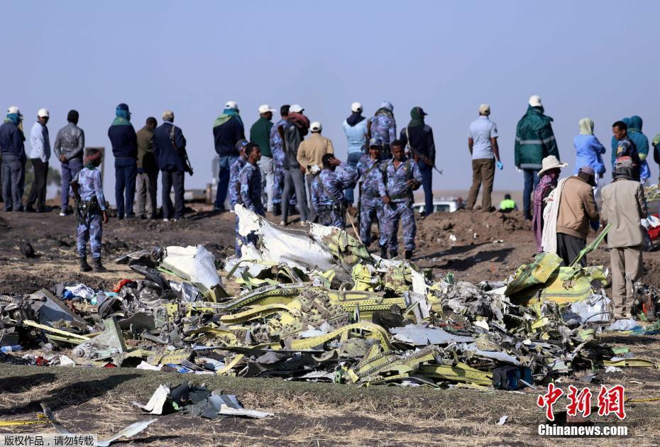 资料图：当地时间2019年3月10日，埃航的一架波音737从亚的斯亚贝巴博莱国际机场，起飞6分钟左右即坠毁，机上来自35个国家的157人全数遇难
