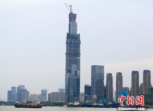 “中国多地出台房价“限跌令” 楼市转折点出现？