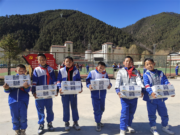 “伊利营养2030”携手中国红十字基金会，暖心守护高原足球梦