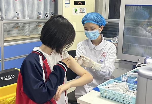 重慶初二女生接種二四九價HPV疫苗 政府按最高600元/人標準給與補助