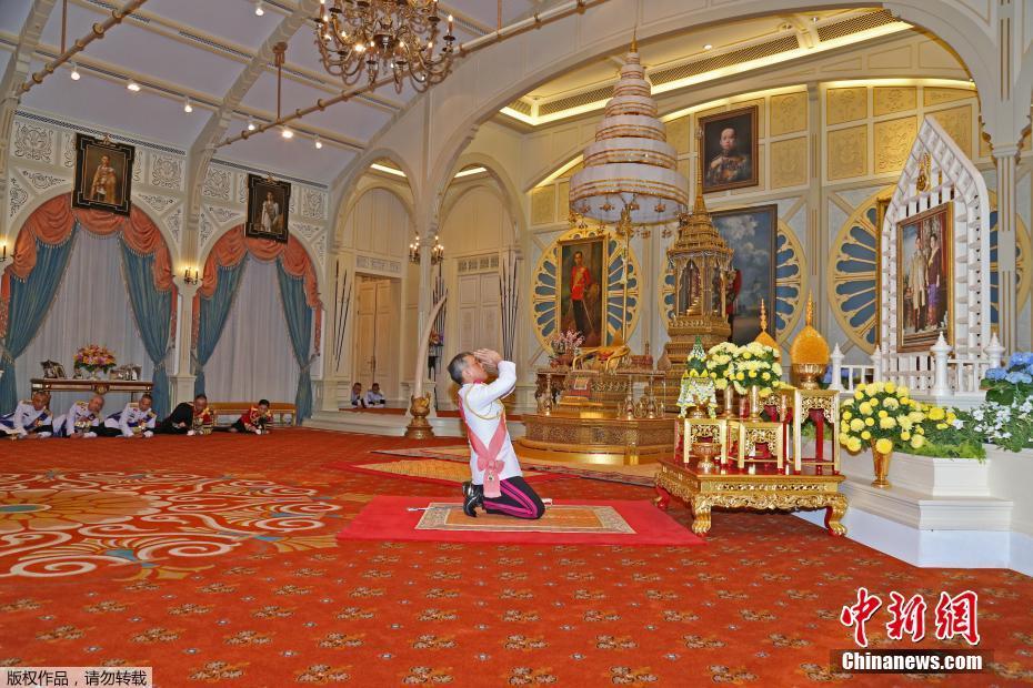 哇集拉隆功王储即位 正式成为泰国新国王