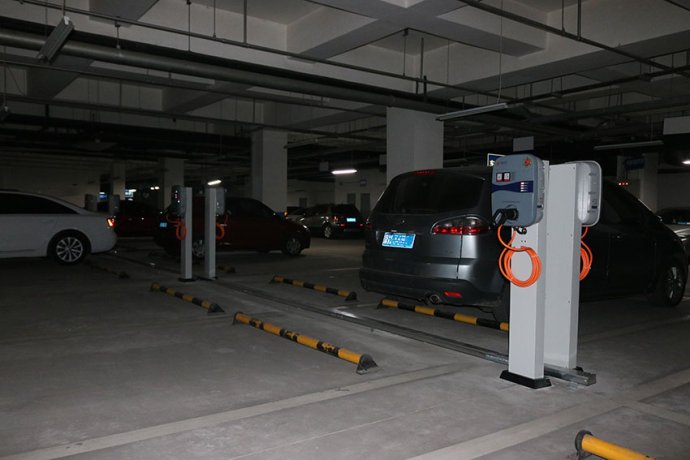 北京市小区自用充电桩总数达2.6万个 覆盖5千余小区